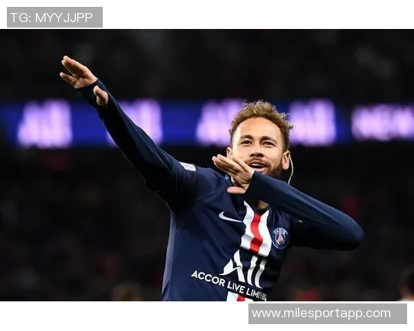 维尼修斯与女友甜蜜互动内马尔点赞称赞这个男孩深深爱着她