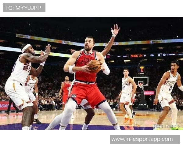 快船双核缺阵客场失利太阳遭遇三连败状态堪忧