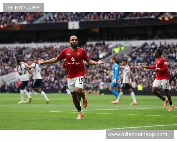 桑德兰客战曼联若能拿分将追平上赛季圣徒7轮积分成就