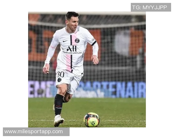 梅西禁区低射中柱阿连德远射击中横梁运气不佳令人惋惜