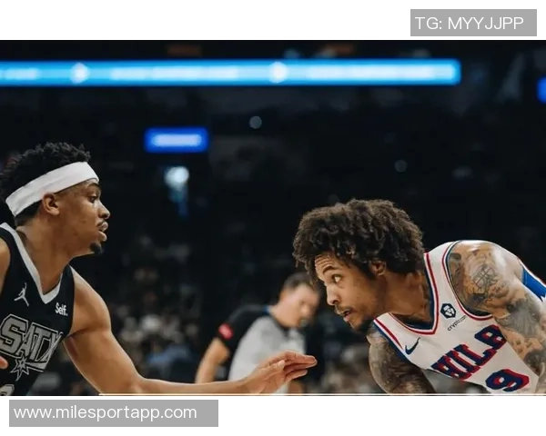 乌布雷拼劲十足全场表现出色贡献17分11板三分命中率高达60